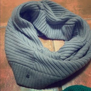 Lululemon Gray Wool Circle scarf